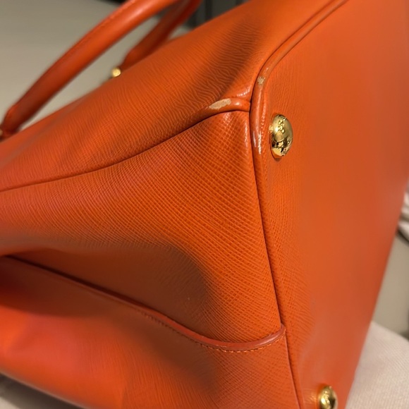 Prada Tote bag - Picture 8 of 9